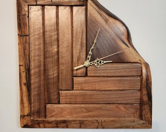 Orologio da parete in noce bordo vivo