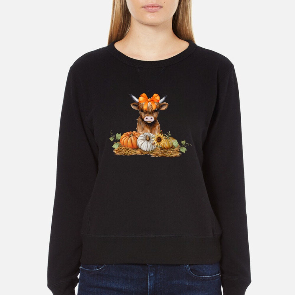 Funny Cow Thanksgiving Sweatshirts, Thanksgiving Sweatshirt,Autumn Sweatshirts,Pumpkin Cow Woman'S Crew Sweatshirt,Highland Cow Sweatshirt Livingtee