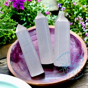 Natural Selenite Wand Point Quartz Selenite Tower Crystal Obelisk Wand Gemstone Tower Mineral Specimen Home Decor Crystals Gift +Gift Pouch