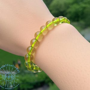 Peridot Bracelet, Natural Peridot Gemstone Stretch Bracelet, 8mm Green Peridot Crystal Bracelet, Spiritual Protection Bracelet +Gift Pouch