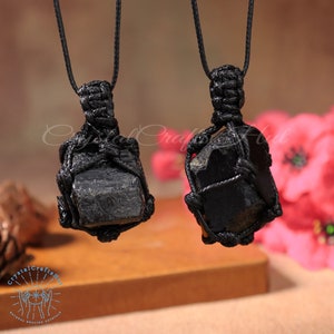 Raw Black Tourmaline Pendant Necklace Adjustable Black Crystal Stone Necklaces Gemstone Jewelry Birthday Christmas Gift for Wife Mom
