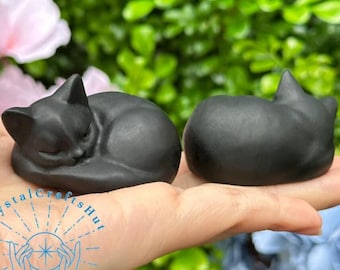 Black Obsidian Kitten Cat Figurine Hand Carved Miniature Stone Animal Figures Cute Cat Statue Mineral Obsidian Carving Home Decor Gift Pouch