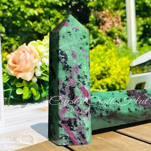 Natural Ruby Zoisite Tower Point Wand Wand Obelisk Green Ruby Zoisite Polished Tower Point Gemstone Stone Tower Home Decoration +Gift Pouch