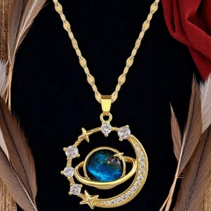 Collar de lujo con colgante de planeta y luna de circonita para mujer. Cadena de clavícula de acero de titanio con dije de mariposa y gota de agua.