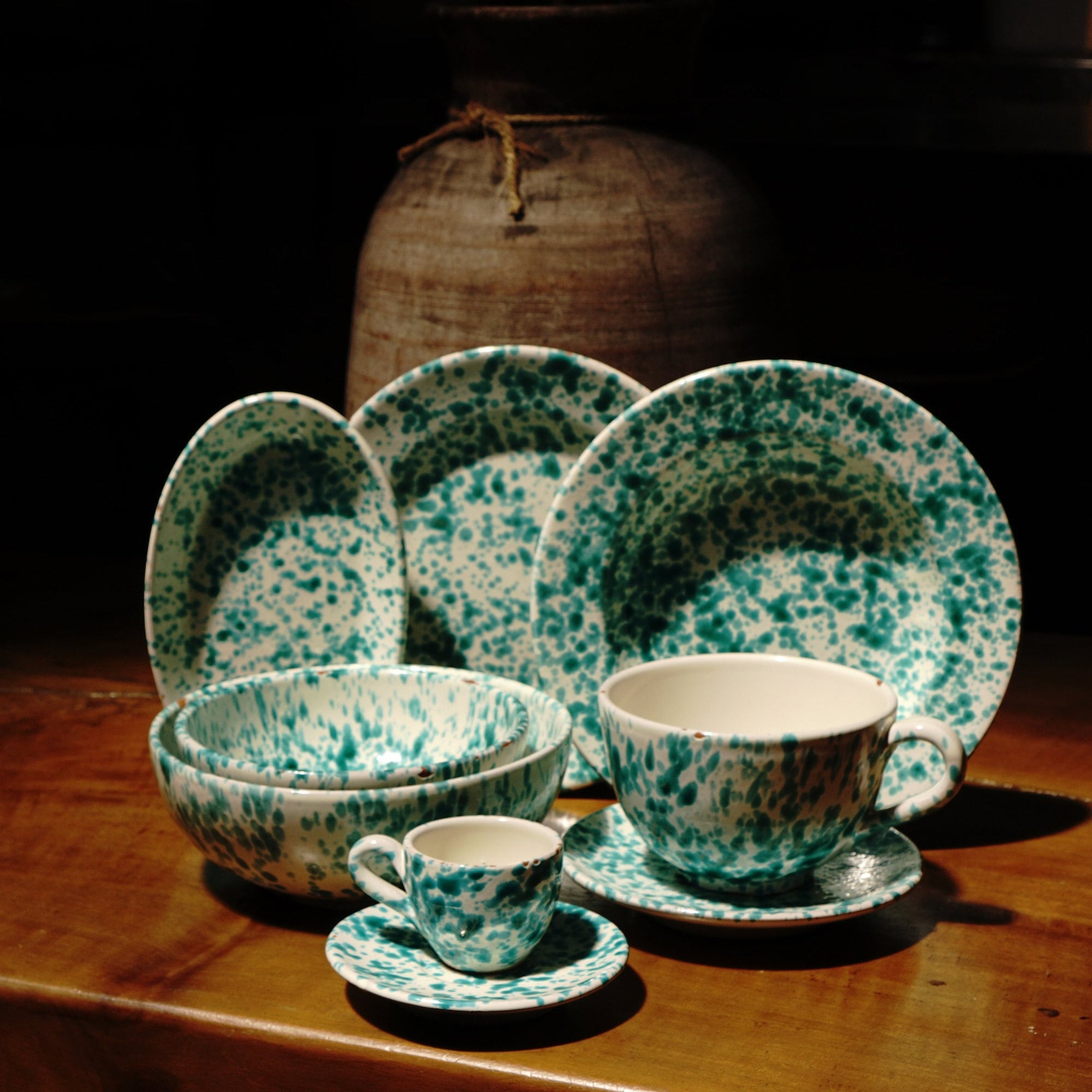 Italian splatter plates, Piatti con disegni a schizzi