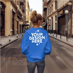 Royal Gildan 18000 Mockup Felpa Donna, POD G18000 Maglione Mock Up Modello Urban Street Casual Mock-Up Modello Inverno Autunno