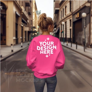 Heliconia Gildan 18000 Mockup Felpa Donna, POD G18000 Maglione Mock Up Modello Urban Street Casual Mock-Up Modello Inverno Autunno