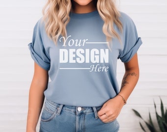 コンフォートカラー モックアップ ブルー ジーンズ Tシャツ C1717 女性用 Tシャツ モックアップ、コンフォートカラー 1717 ファッション モックアップ、オーバーサイズ シャツ モデル レディース T シャツ モックアップ