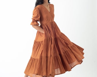 Robe midi en coton bio, robe à plusieurs niveaux et superpositions couleur caramel, tunique bohème avec poches, coupe ample confortable, grande taille, dimension personnalisée