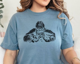 Gorilla Graphic T-Shirt, Wildlife Animal Print, Unisex Adult Casual Wear, Nature Inspired Tee, Gift for Animal Lovers Comfort Colors