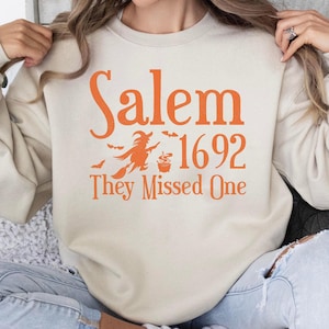 Salem Witch Sudadera 1692 Se perdieron un suéter de regalo de Halloween Massachusetts Witch Trials Camiseta Spooky Season Camisa de Halloween