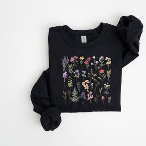 Wild Flowers Sweatshirt, Vintage Botanical Sweatshirt, Floral Sweatshirt, Pastel Floral Sweatshirt, Gift For Garden Lover, Flowers Hoodie
