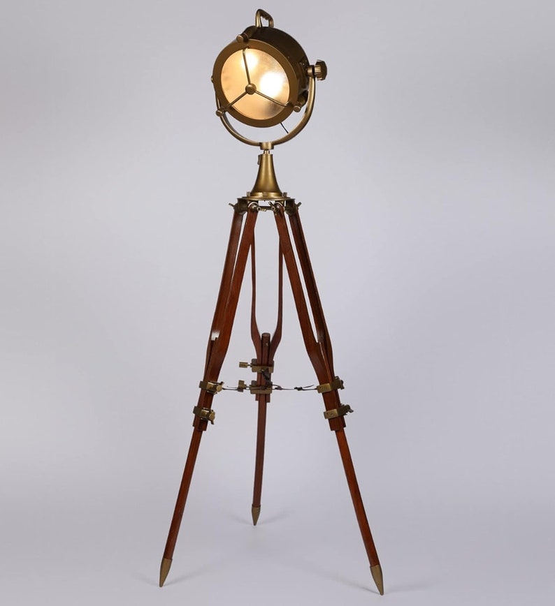 Vintage Metal and Wooden Tripod Spotlight Floor Lamp for Living Room Bedroom Room Hotel Restaurant colour:walnut and gold ,71D71W180 CM zdjęcie 3