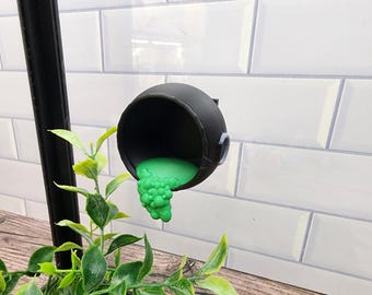 Potions Cauldron Hide, witchy enclosure, Jumping spider hide, spooky vibe decor, 3D printed enclosure decor, magnetic hide