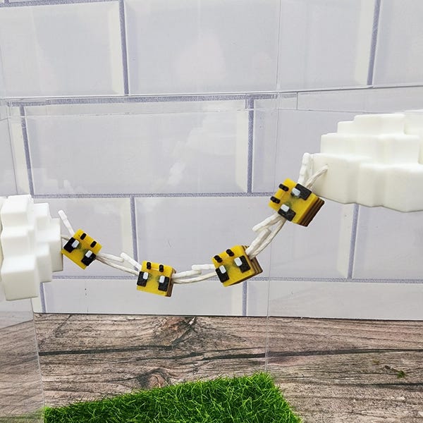Pixelated bee and cloud jumping spider bridge, gamer spider rope, Jumping spider accessories, 3D printed, neodymium magnetic bridge
