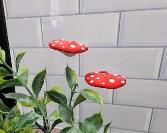 Mushroom ledge, cottagecore jumping spider platform, 3D printed enclosure decor, magnetic ledge