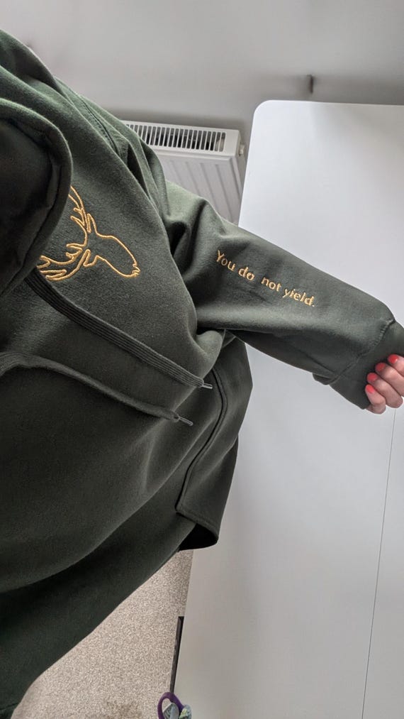 Embroidered Stag Hoodie - Terrasen Lord of the North Jumper - Minimalist Bookish sweatshirt - Fantasy/Romantasy merch