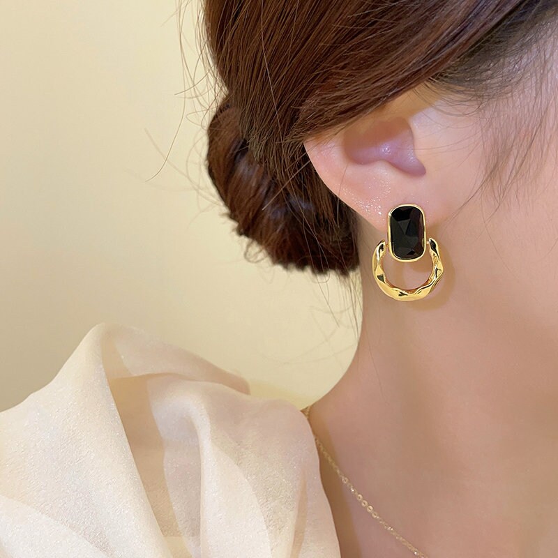 earrings female niche design high-end temperament earrings 2023 Light luxury geometric square