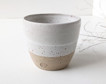 Ceramic cup / 320ml / Coffee cup / Tea cup / Table decor / Unique cup / White cup / Gift / White tumbler / Céramique artisanale