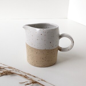 Ceramic creamer / Milk pitcher / Ceramic pitcher / Handmade creamer / Table decor / Gift for her / Gift for him /200ml/ Céramique artisanale image 3