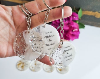 Customizable Epoxy Keychain for Wedding Favor - Stylish Thank You Gift - Gold Wedding Keychain Favors