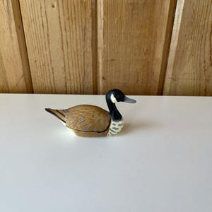 Hand-Painted Canada Goose Figurine – Wooden Waterfowl Decor, Rustic Cabin Decor, Wildlife Miniature Sculpture