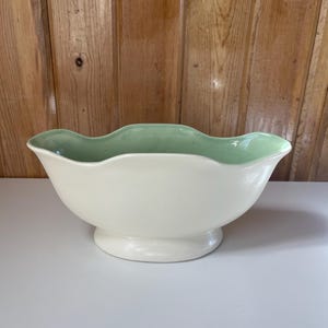 Red Wing Vintage Pottery Dish.  Vintage Red Wing.  Matte White and Pastel Green Red Wing Centerpiece.  Antique Red Wing.