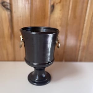 Red Wing Vintage Planter.  Vintage Red Wing.  Matte Brown Red Wing Planter.   Antique Red Wing.