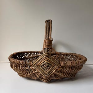 Handmade Wicker Basket with Handle – Rustic Farmhouse Décor, Vintage Woven Basket, Cottagecore Storage - Large Wicker Basket - Baskets