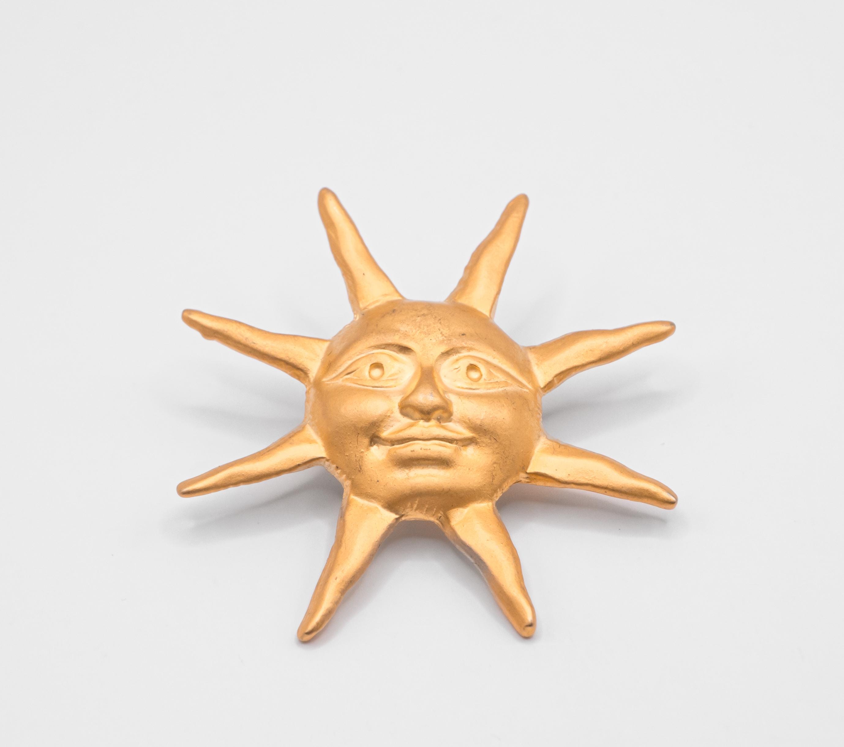 Sun Face Pin Vintage Matte Gold Tone Smiling Face Sun Brooch Pin 1.5