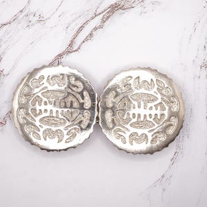 Vintage Mimi di N 1975 Silver Toned Medallion 1.5&quot; Belt Buckle Set