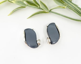 Vintage Lisner Dark Gray Thermoset & Silver Tone Modern Clip On Earrings