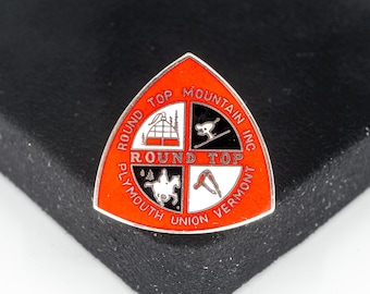 Vintage Round Top Mountain Ski Resort (Closed) Plymouth Union Vermont Enamel Pin