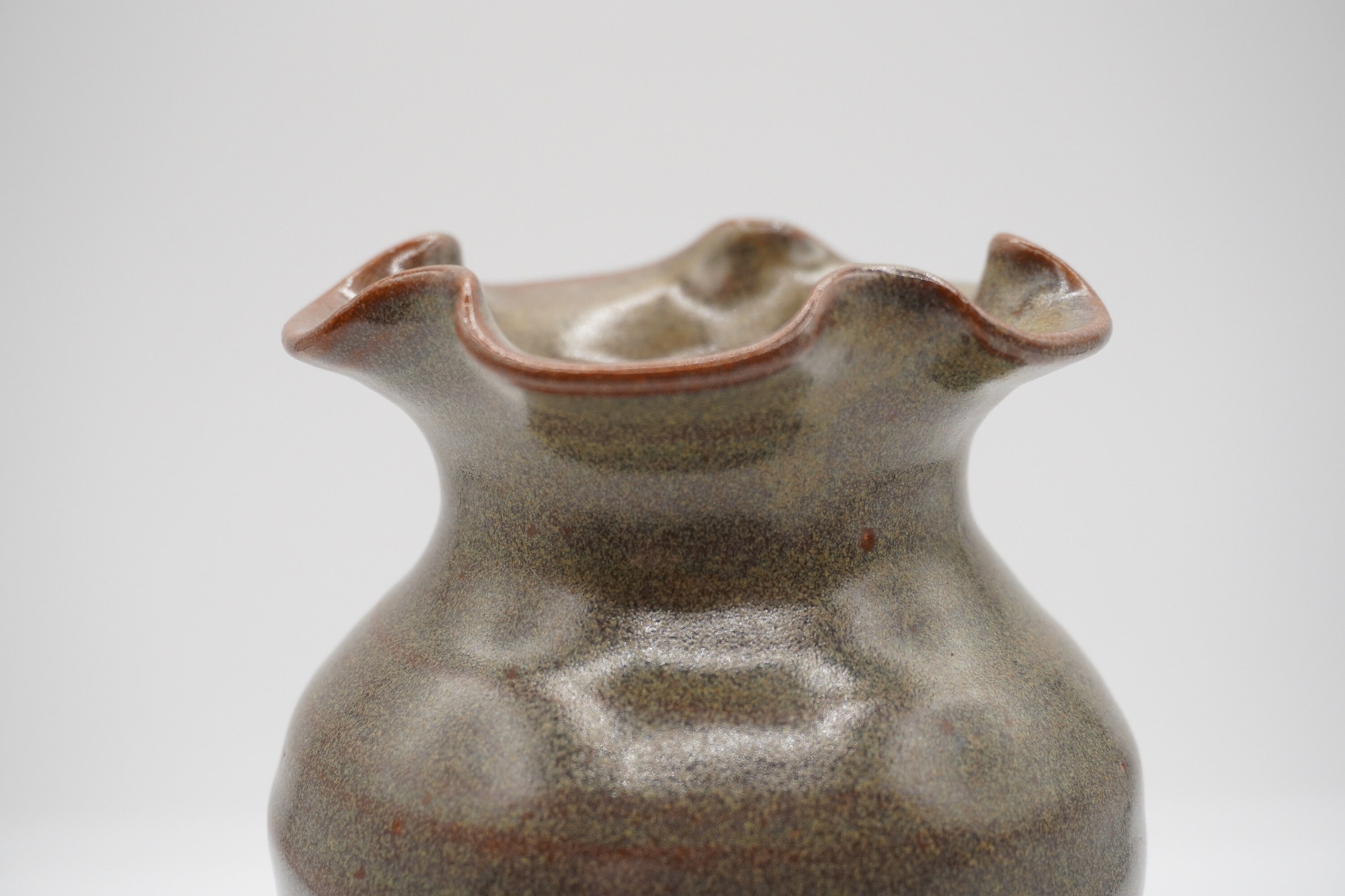 Vintage 2002 Mcneill's Pottery Seagrove NC 6.5 Olive Greenbrown Ruffle