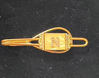 Vintage 50-60-tals guldfärgad slipsklämma initial N pärlhalsband
