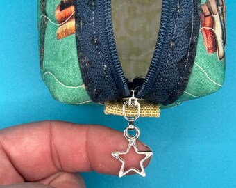 Itty bitty boxy bag