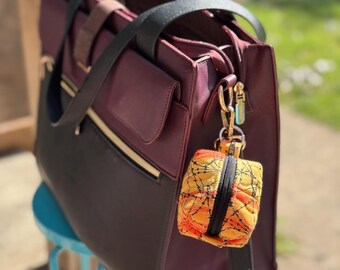 Itty bitty boxy bag