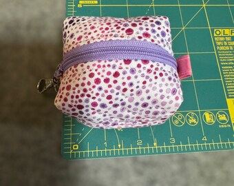Itty bitty boxy bag