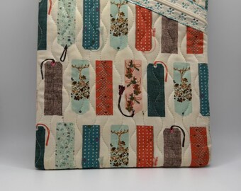 Colorful  patterned E-Reader  sleeve with zipper