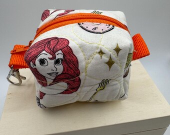Itty bitty boxy bag