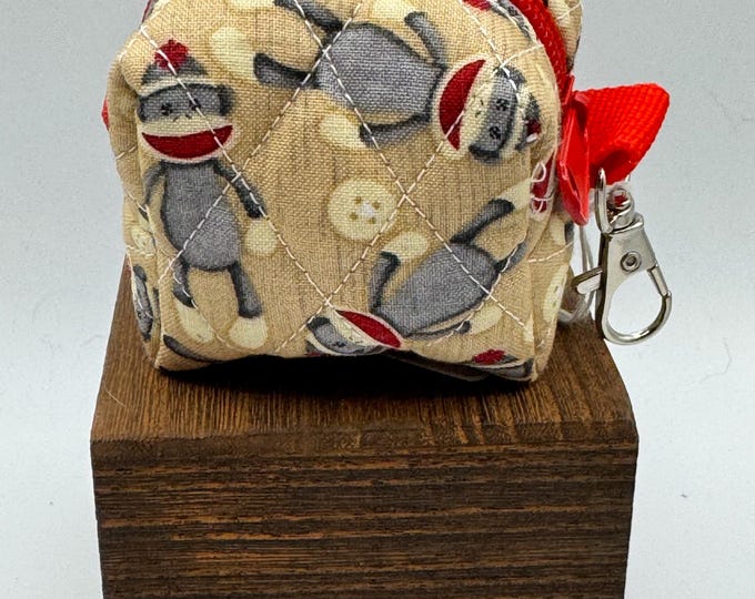 Featured listing image: Itty bitty boxy bag