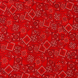 Tela vaquera de retazos con pañuelo rojo