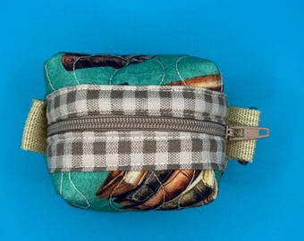 Itty bitty boxy bag