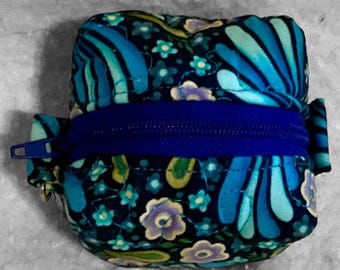 Itty bitty boxy bag