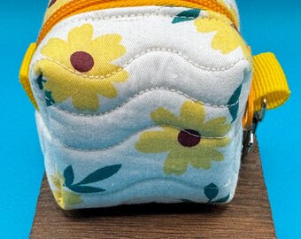 Itty bitty boxy bag