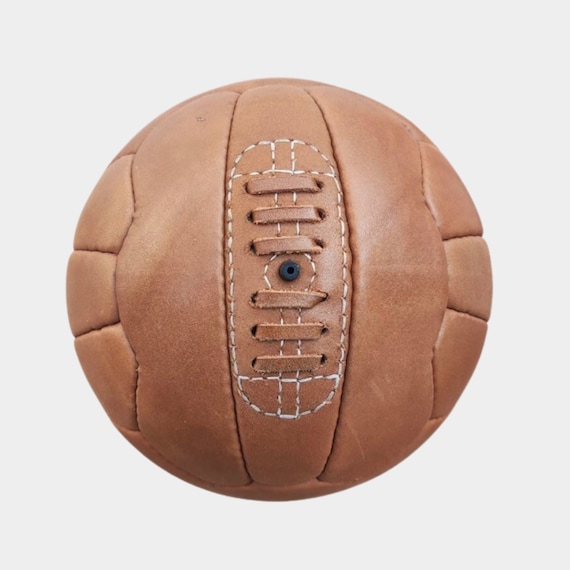 1934年ワールドカップレザーサッカーボール：ヴィンテージスポーツ装飾 