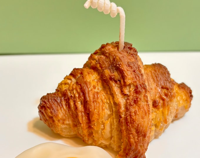 Croissant Candle | Food Candle | Natural Soy & Beeswax Candle | Pastry Shaped Candle | Christmas gift | Gift for Her | Home Decor