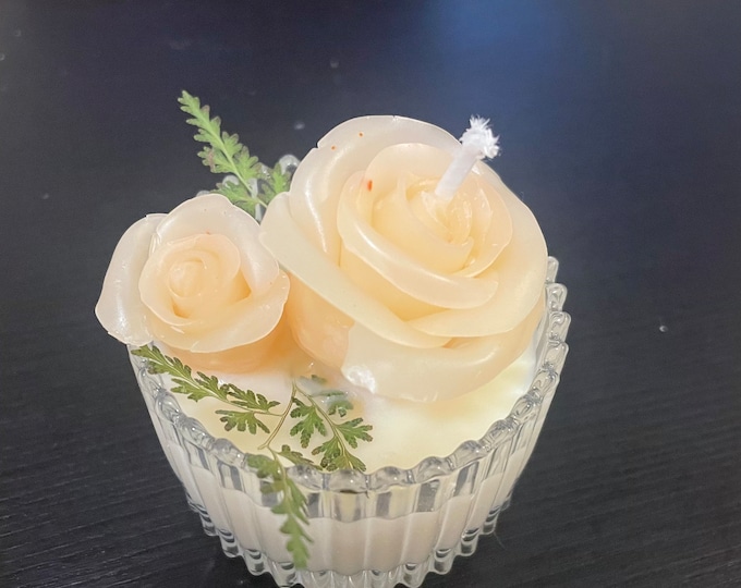 Handmade Soy Wax Candle with Beeswax White Rose Petals - Natural Floral Home Decor