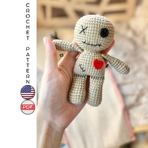 Voodoo Doll crochet pattern. Amigurumi Halloween voodoo tutorial. Crochet cute voodoo man pattern. Crochet Halloween decorations toy pattern