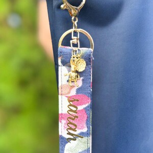 Custom Name Keychain | Gold Name Tag, Backpack Keychain, Personalized Name Tag, Birthday Gift, Diaper Bag Tag, Luggage Tag, Customized